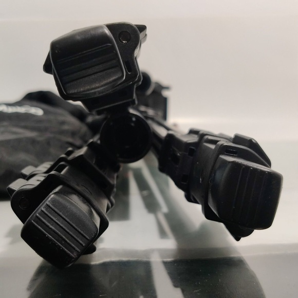 Velbon DF-40 Deluxe Lightweight Dual Function Tripod for photo and Video Cameras - Picture 3 of 4